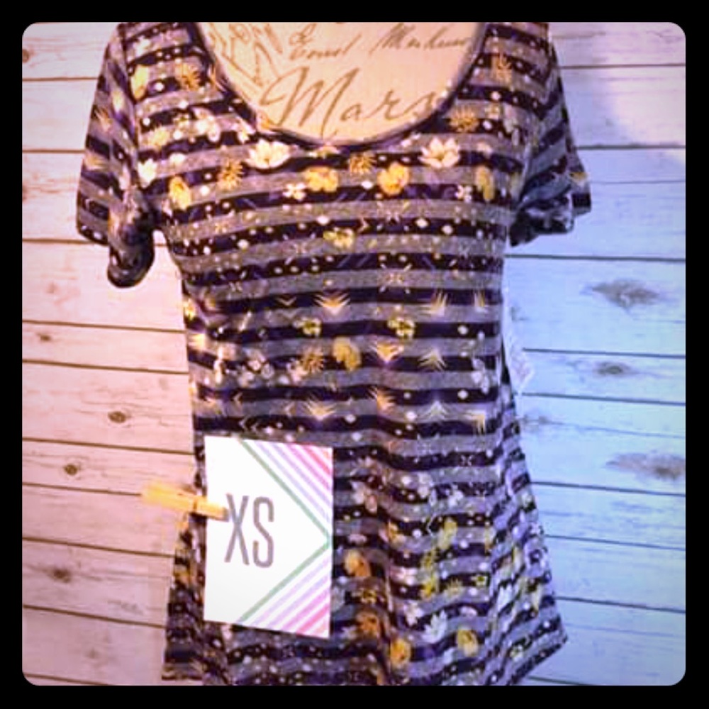 LuLaRoe Classic Tee